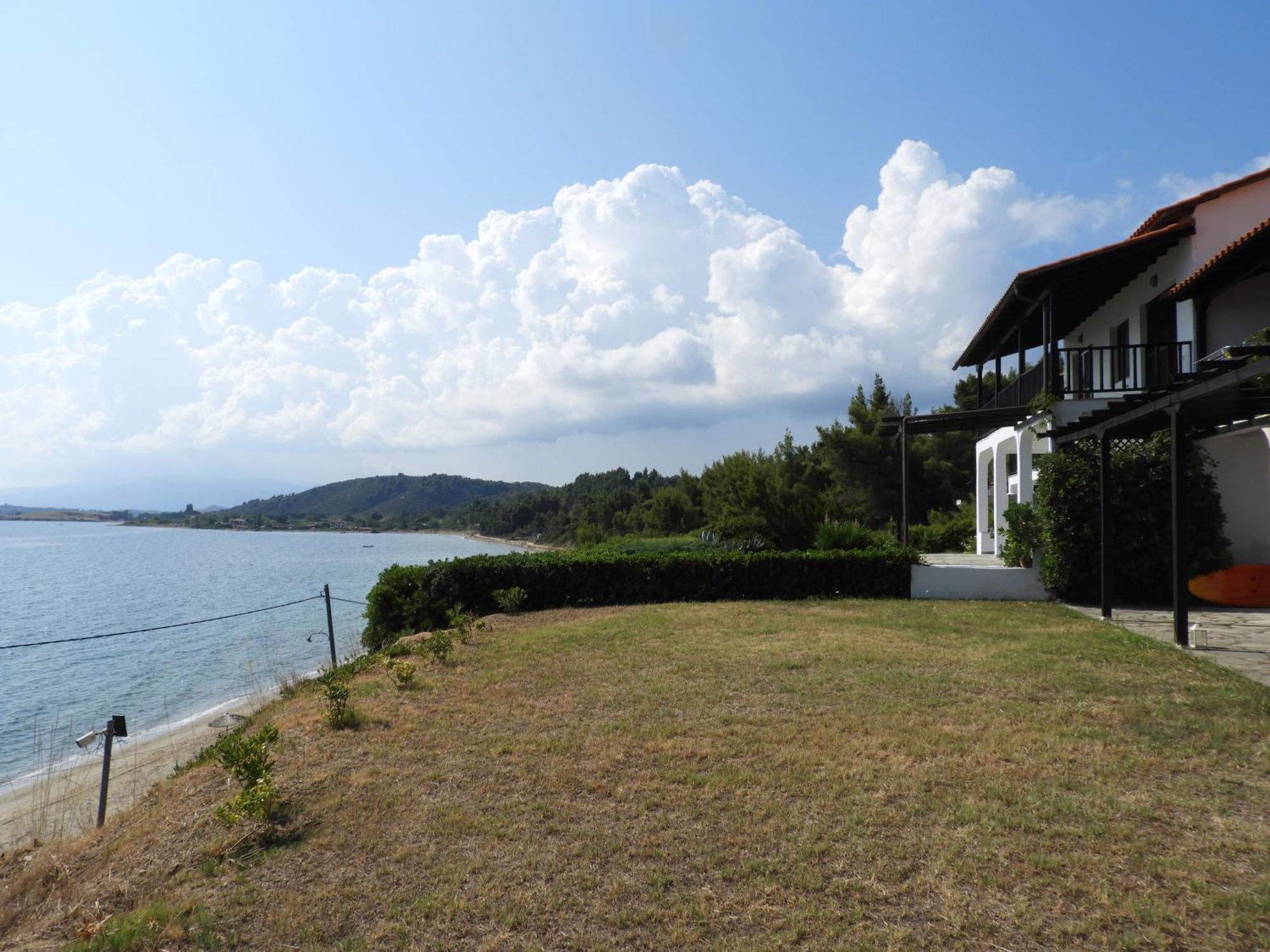 Sangue Blu Beachfront Villa Apartment Ájos Nikólaos Eksteriør bilde